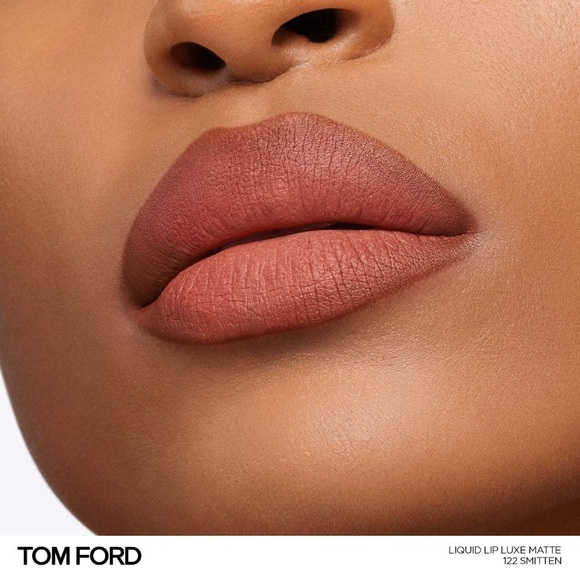 Tom Ford Liquid Lip Luxe Matte in Smitten 6ml - Picture 6 of 9